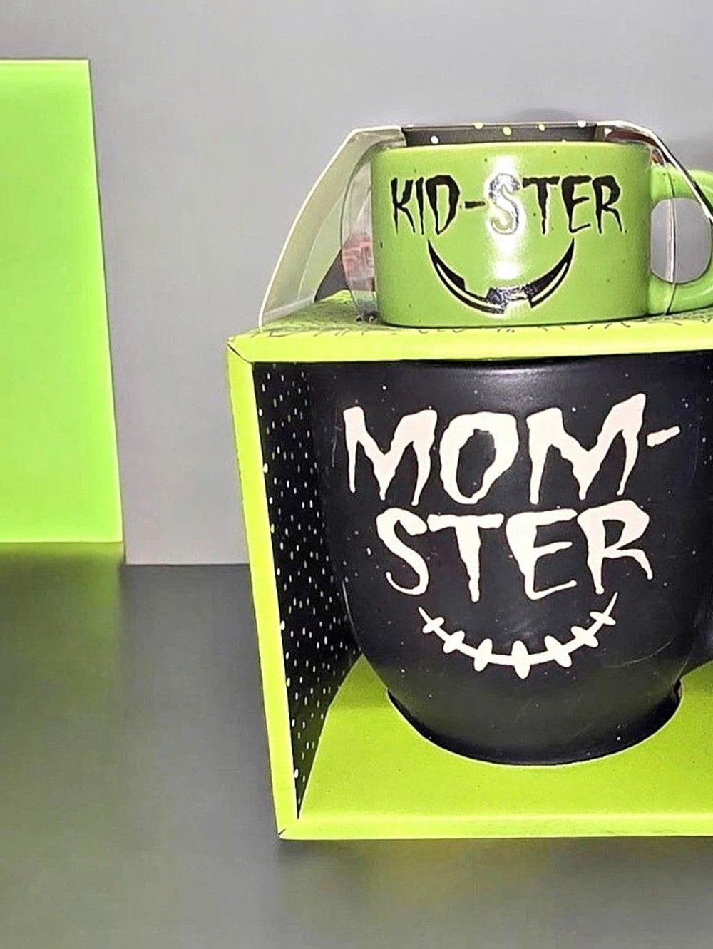Mom-Ster & Kid-Ster Mug Set Green & Black